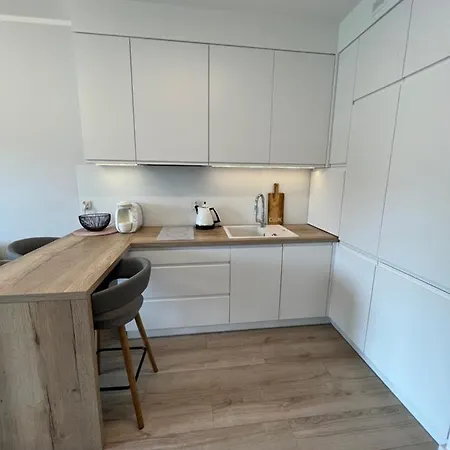 Gardenia Seaside - Apartament Pola Z Widokiem Na Morze Apartment *